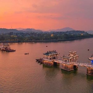 日韩男女在线视频免费观看
